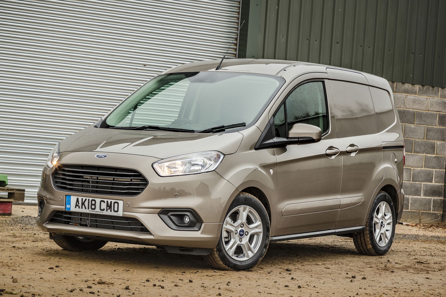 ford transit courier 2019