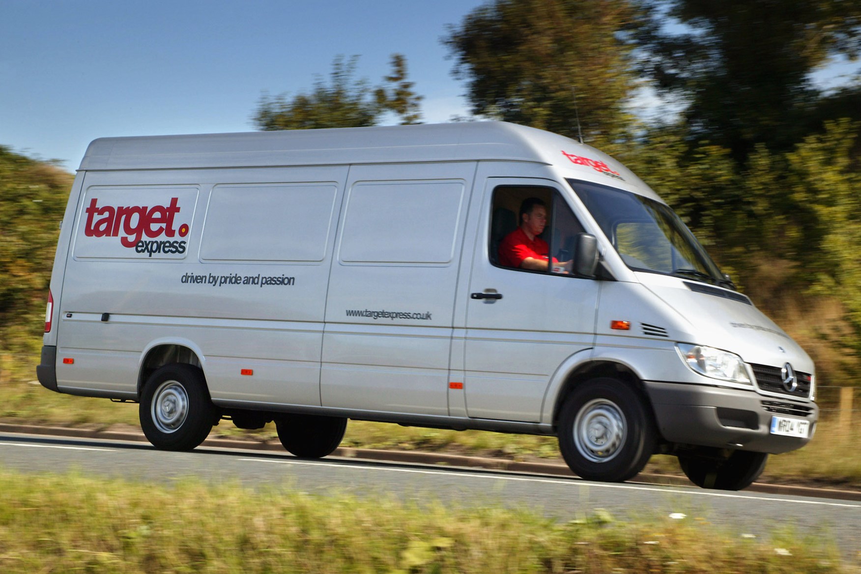 Mercedes-Benz Sprinter review on Parkers Vans - on the road
