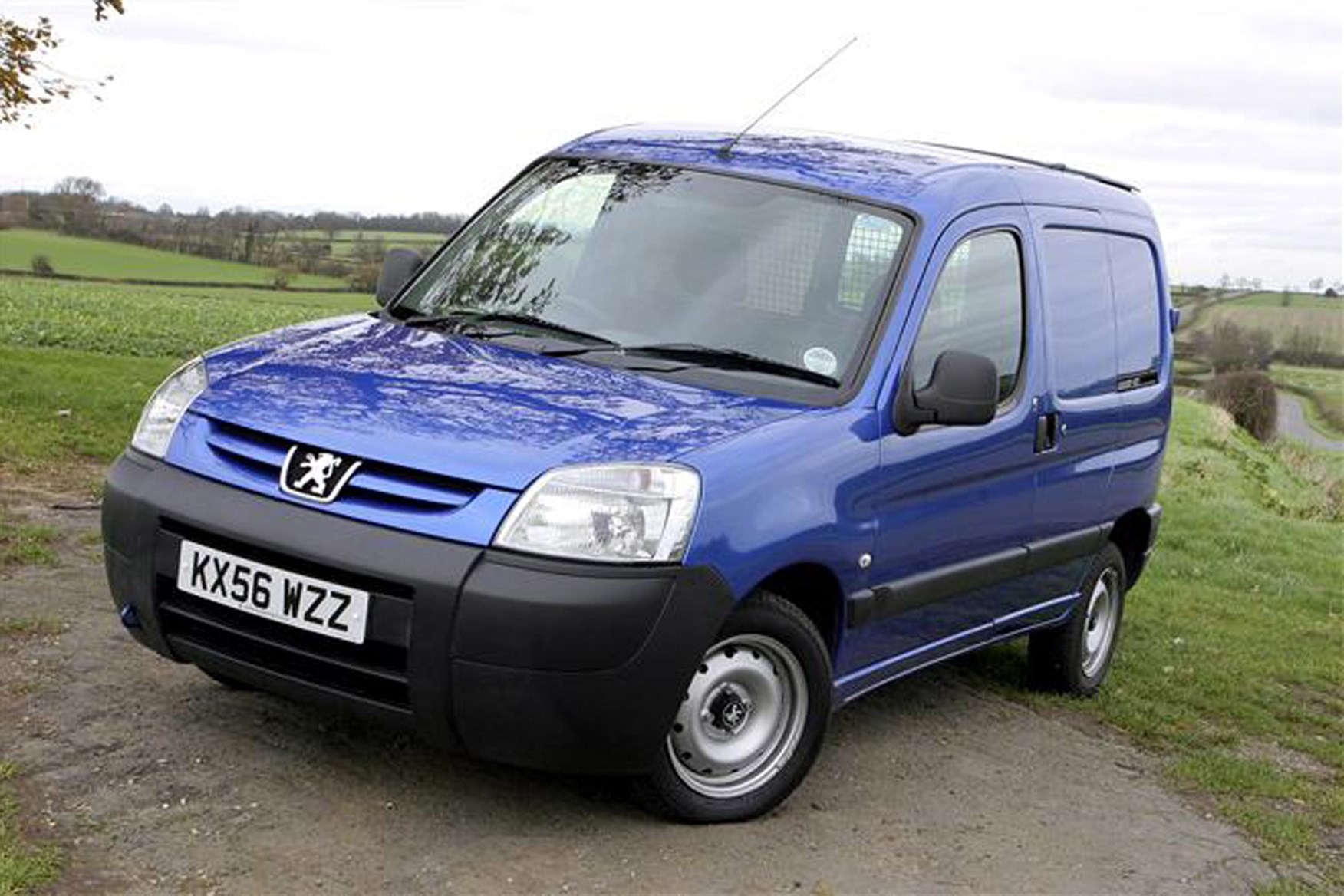 Peugeot Partner review on Parkers Vans - exterior