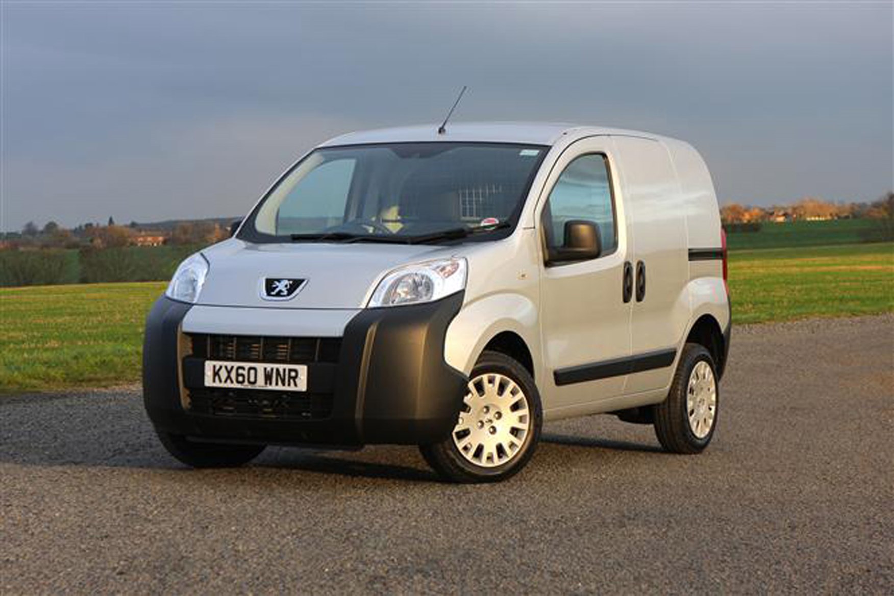 Peugeot Bipper Van Review 2008 2017 Parkers