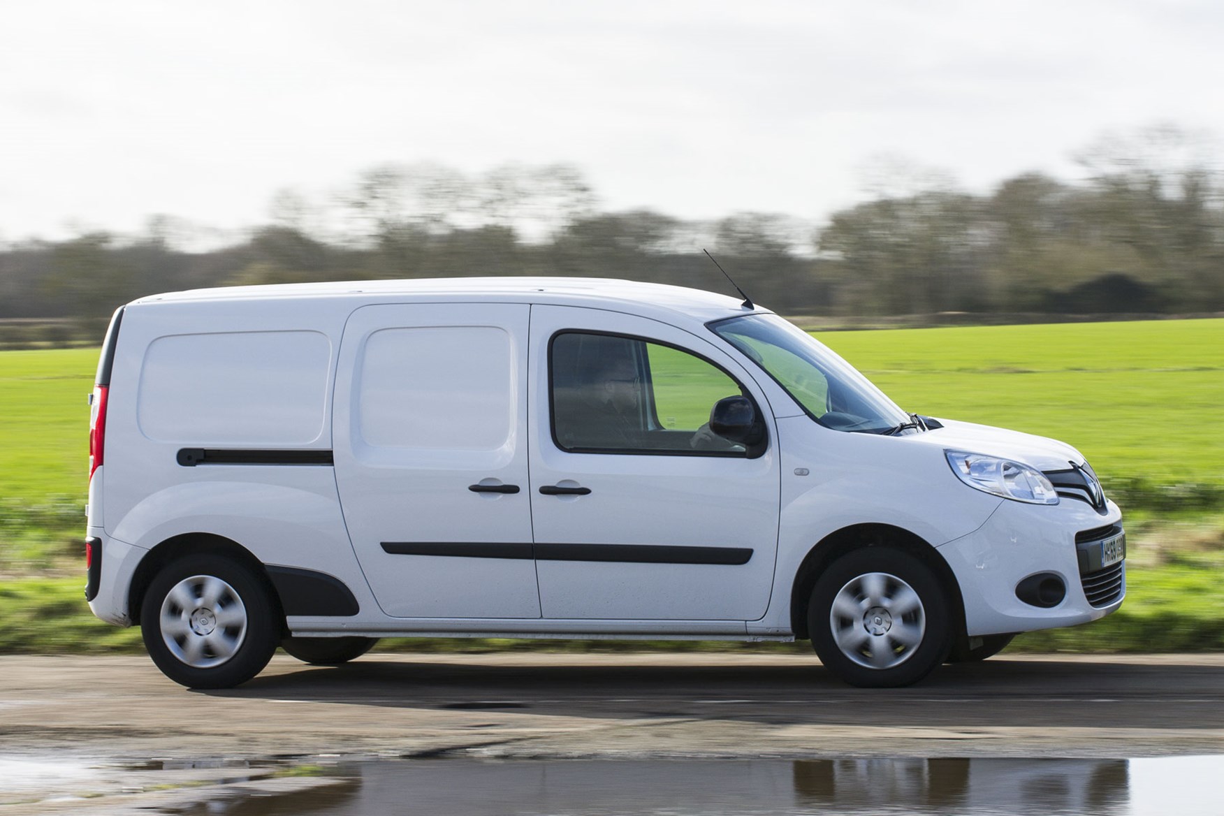 Renault Kangoo van review - side view, driving, white, 2020