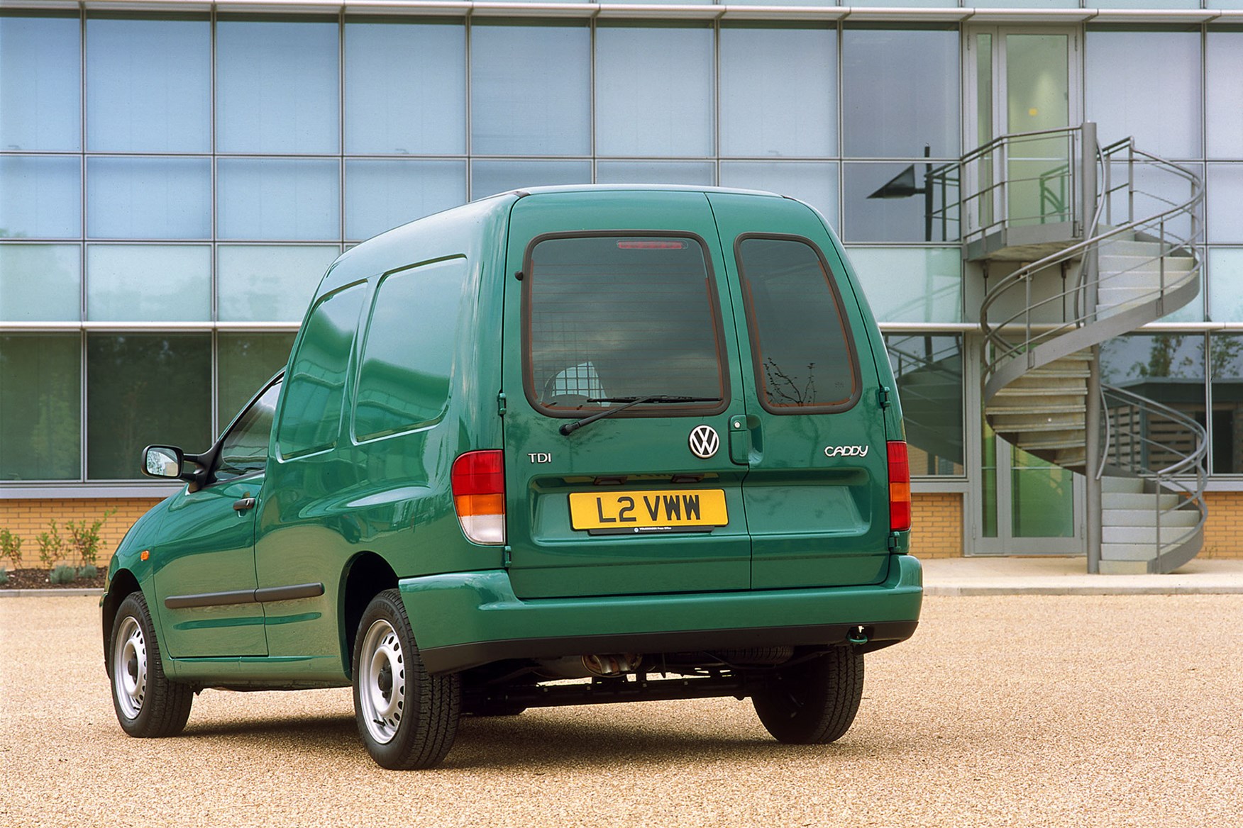 VW Caddy (1996-2003) rear view