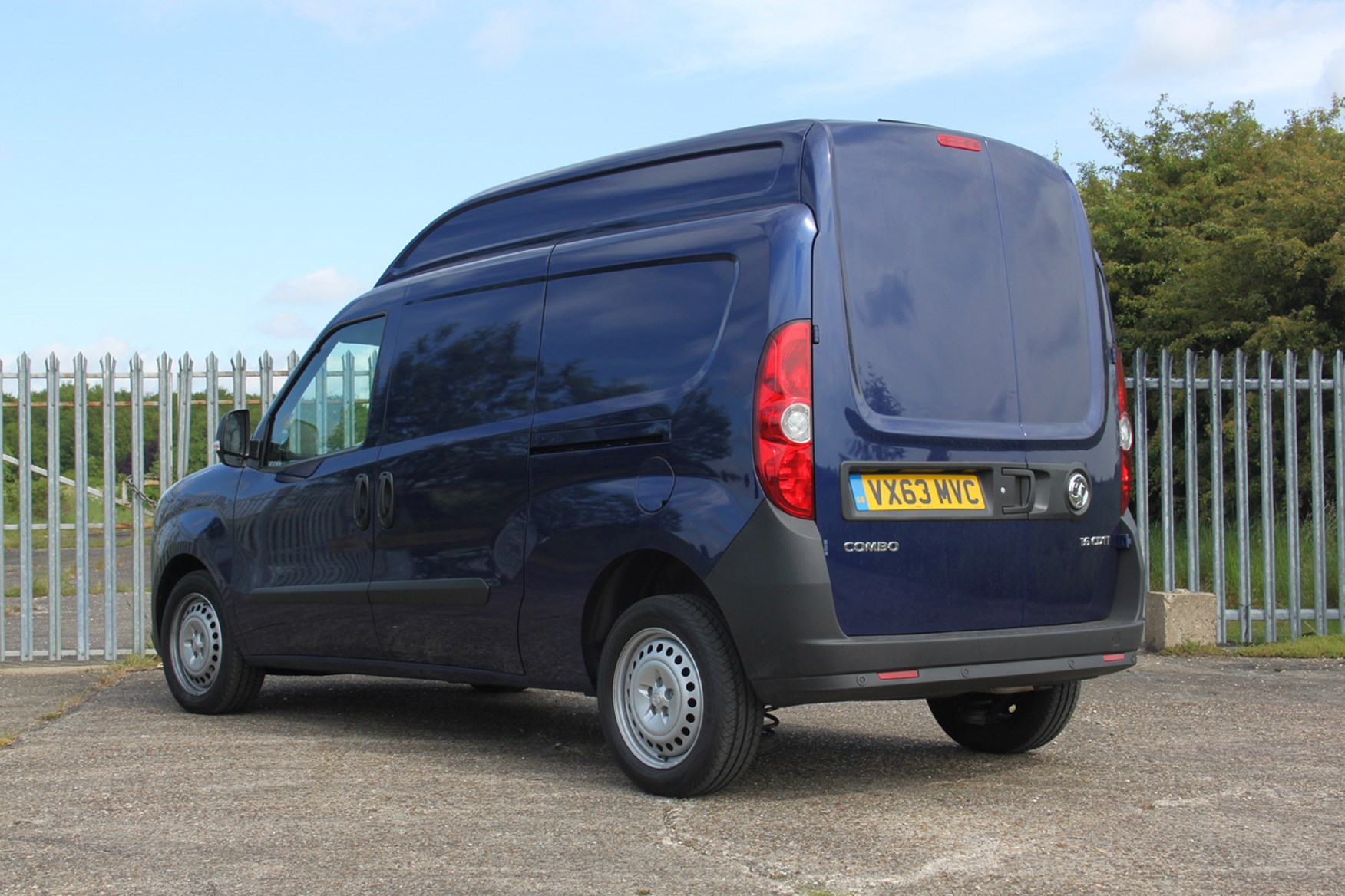 Vauxhall Combo full review on Parkers Vans - rear exterior