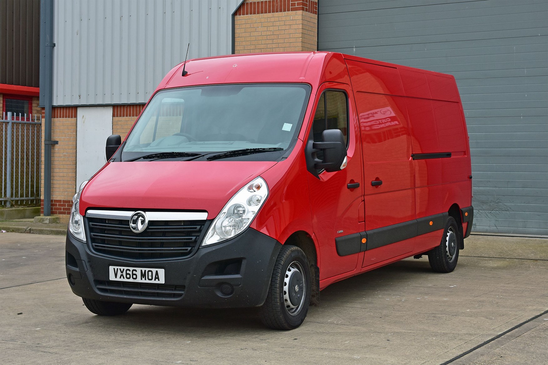 Vauxhall Movano 145hp FWD review - front view, red
