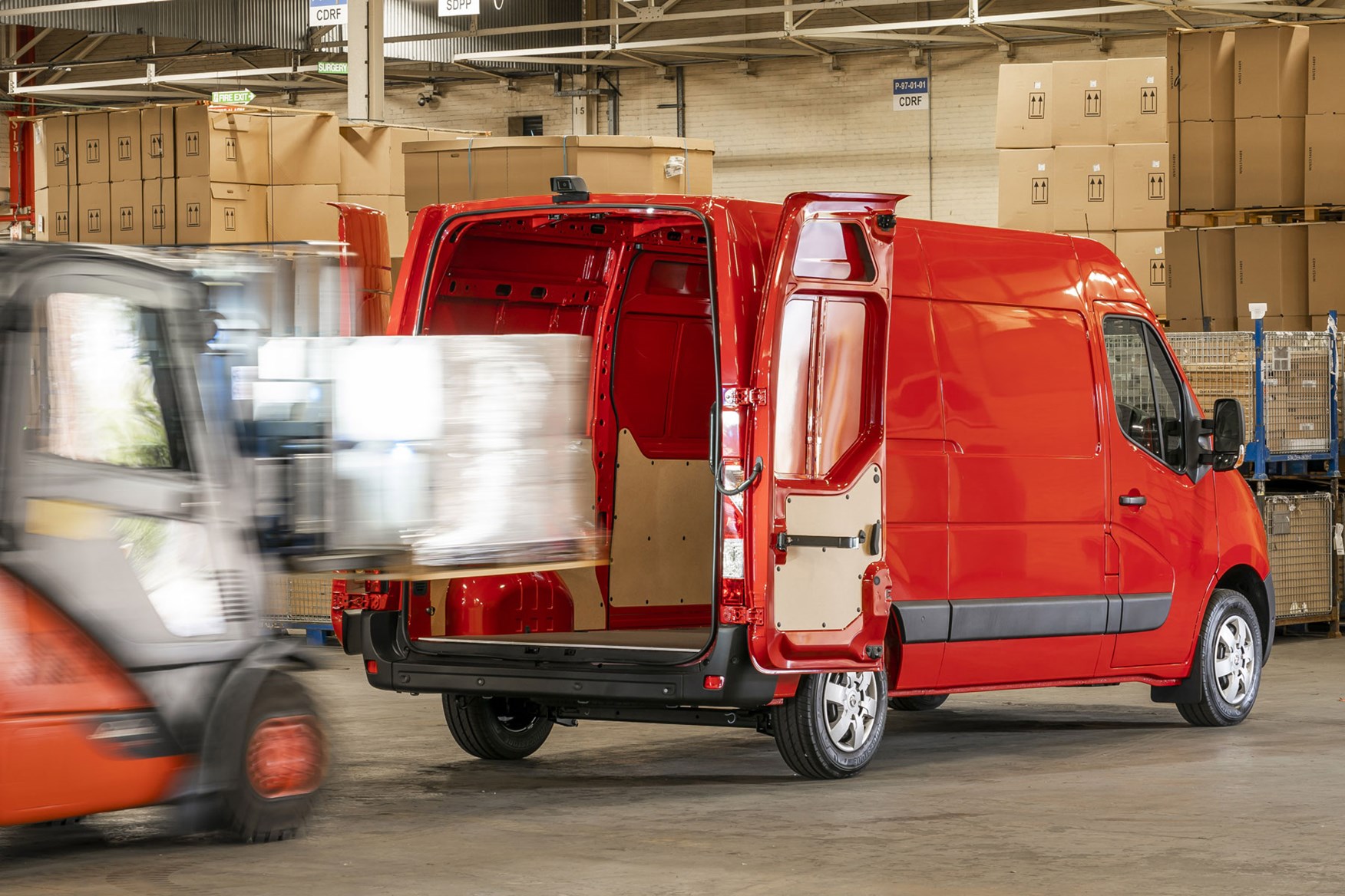 Vauxhall Movano van dimensions (2010on), capacity, payload, volume, towing Parkers Vauxhall Movano van dimensions (2010on), capacity, payload, volume, towing Parkers