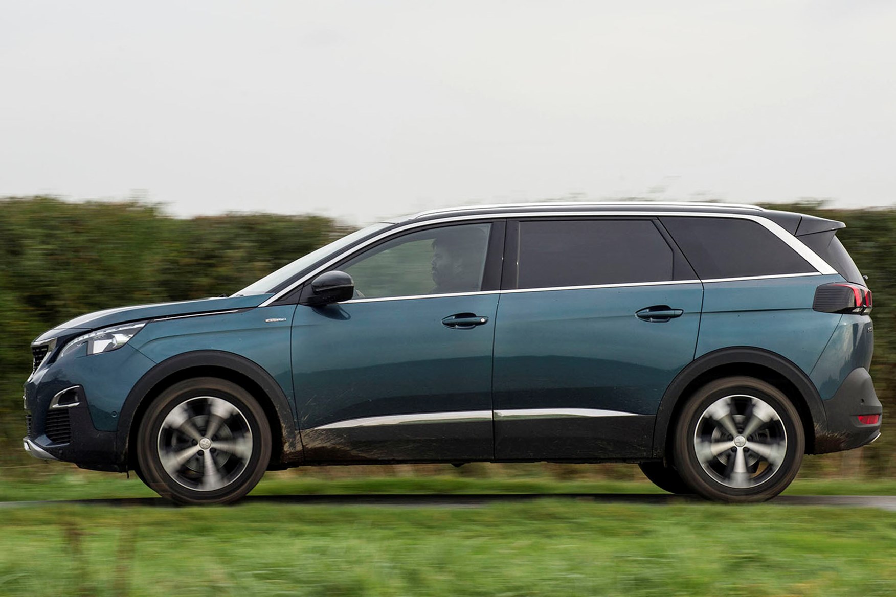 Peugeot 5008 Suv Long Term Review Parkers