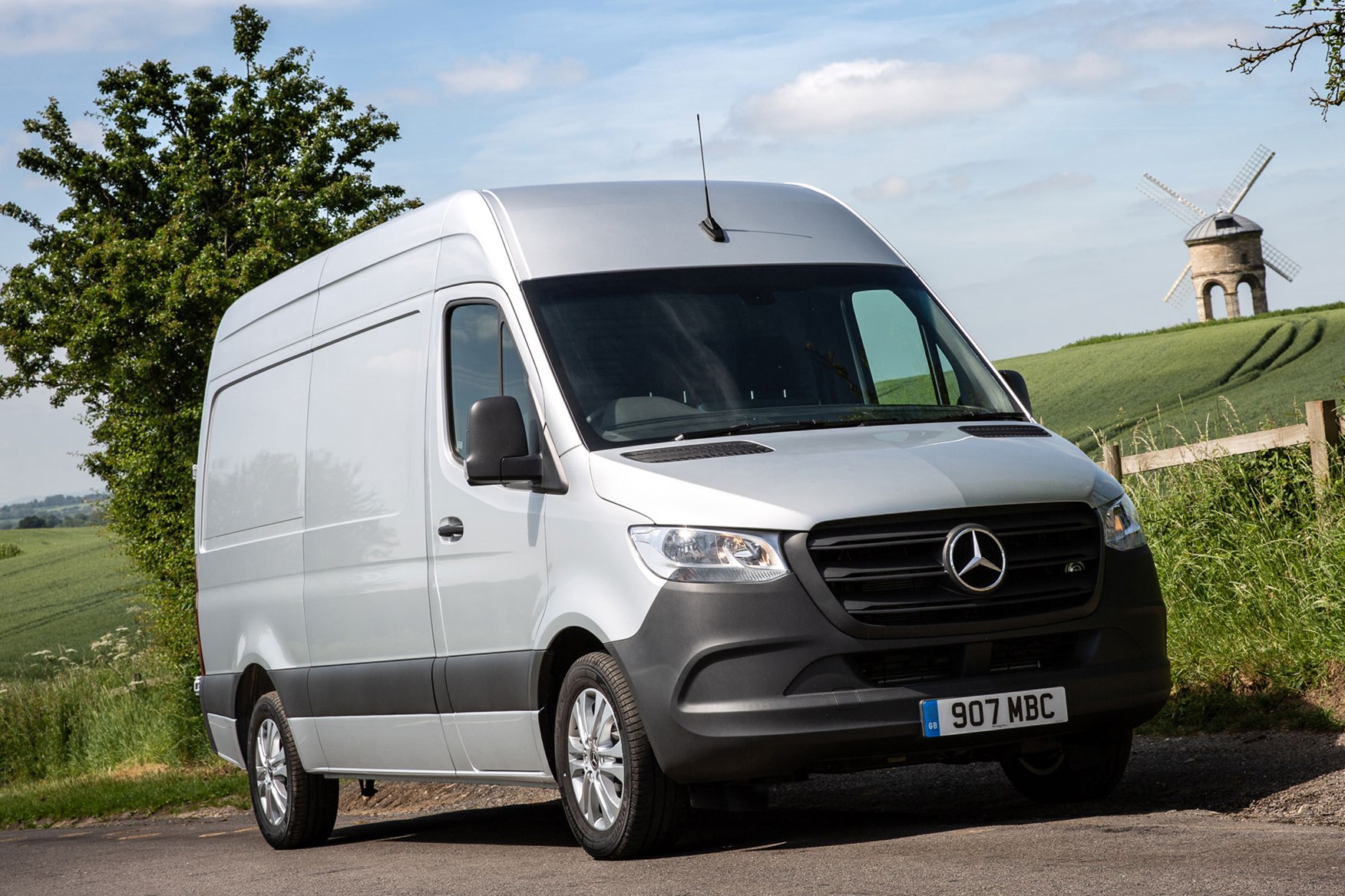 Mercedes Sprinter (2018-on) Parkers Vans review