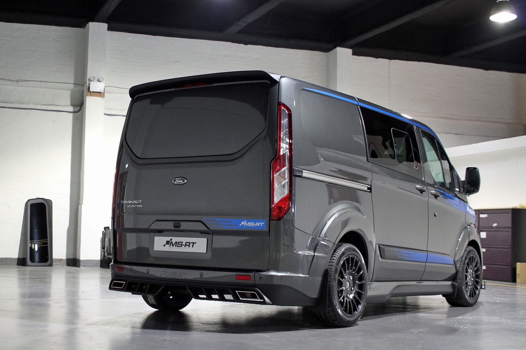 Ford Transit Custom Ms Rt 2017 170hp Dciv Automatic Review Parkers