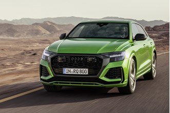 Audi RS Q8 (2020) driving