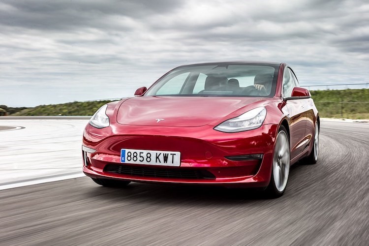 Tesla Model 3 (2020) front view Tesla Model 3 (2020) front view