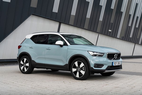 Volvo Xc40 T3 Momentum Pro Volvo Xc40 T3 Momentum Pro