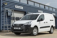 Partner Van Review The All New Peugeot Partner Van 2019 Review 