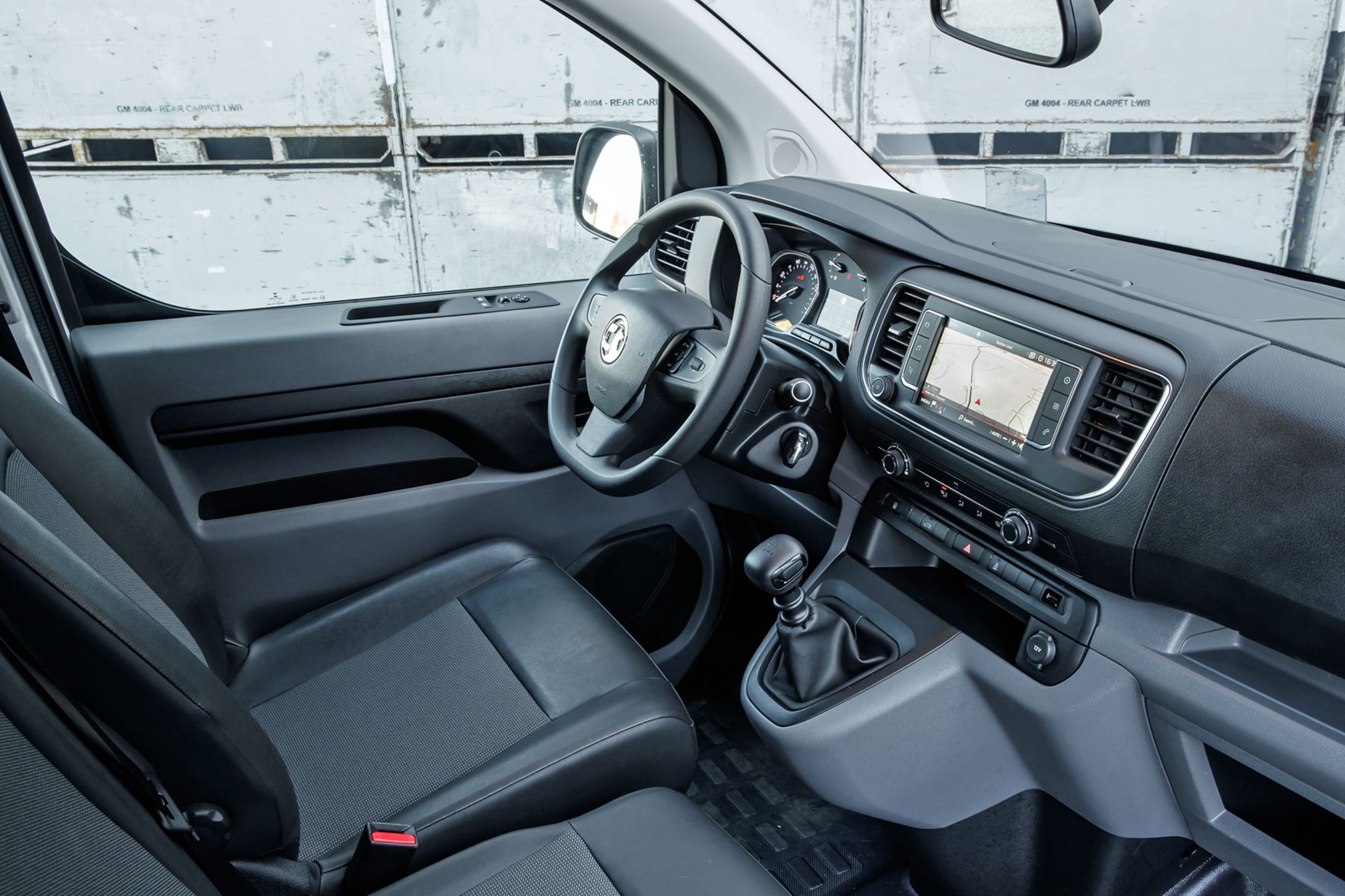 opel vivaro 2019 interior