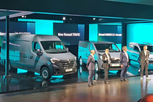 new renault master van