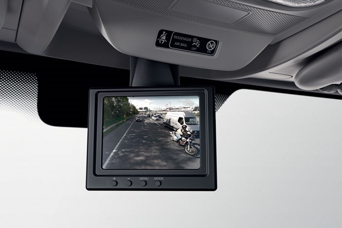 2019 Renault Master facelift - Rear View Assist camera system