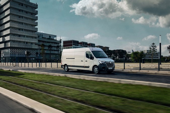 2019 Renault Master facelift - white, front view, driving