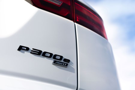 Jaguar E Pace 21 Mpg Running Costs Economy Co2 Parkers