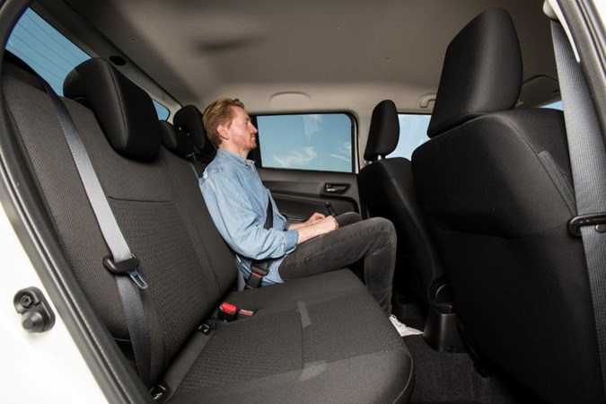 2019 Suzuki Swift Attitude rear seats 