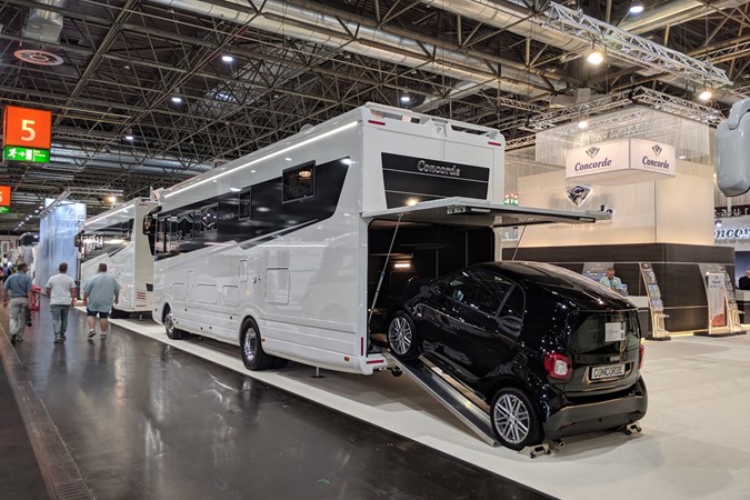 2019 Caravan Salon Dusseldorf - Concorde Liner with Smart Car