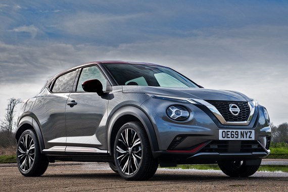 Nissan Juke SUV 1.0 DiG-T 114 N-Connecta 5dr specs & dimensions | Parkers