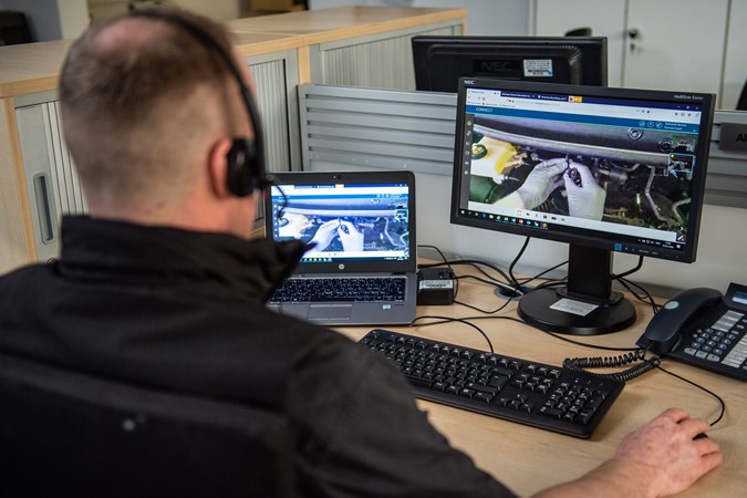 VW expert at the Technical Support Centre using augmented reality to speed up van repair