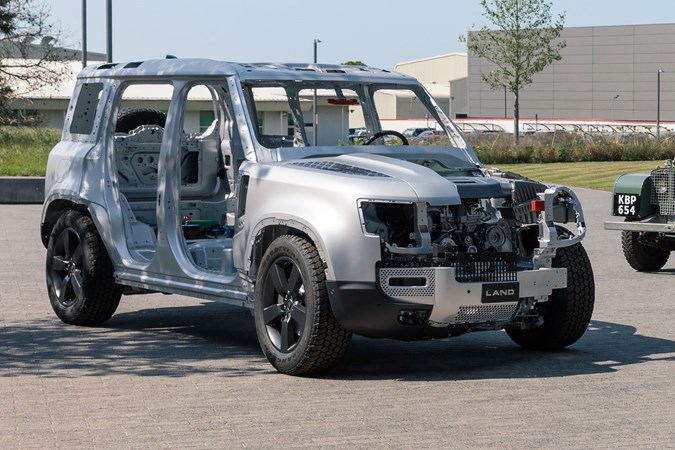 Land Rover Defender Hard Top commercial 4x4 2020 - D7x frame exposed skeleton