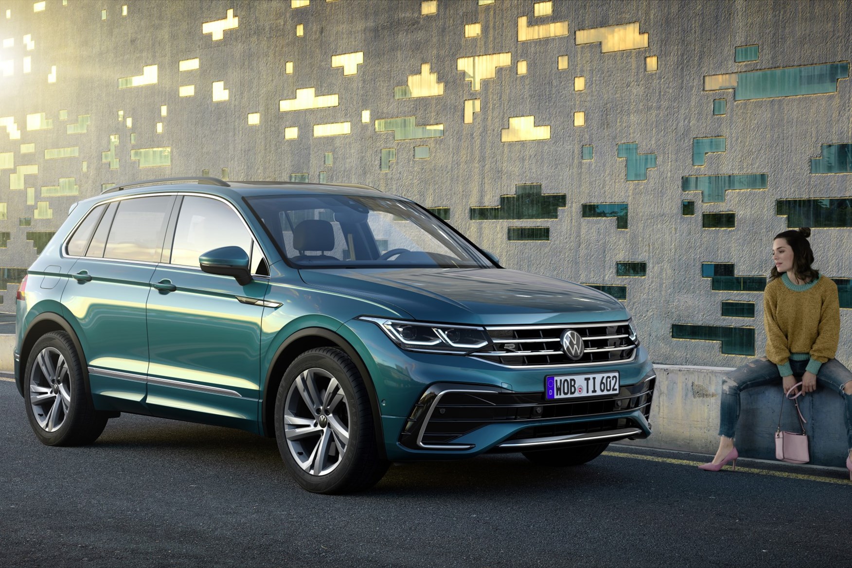 VW Tiguan gets major refresh with new tech and plug-in powertrain | Parkers