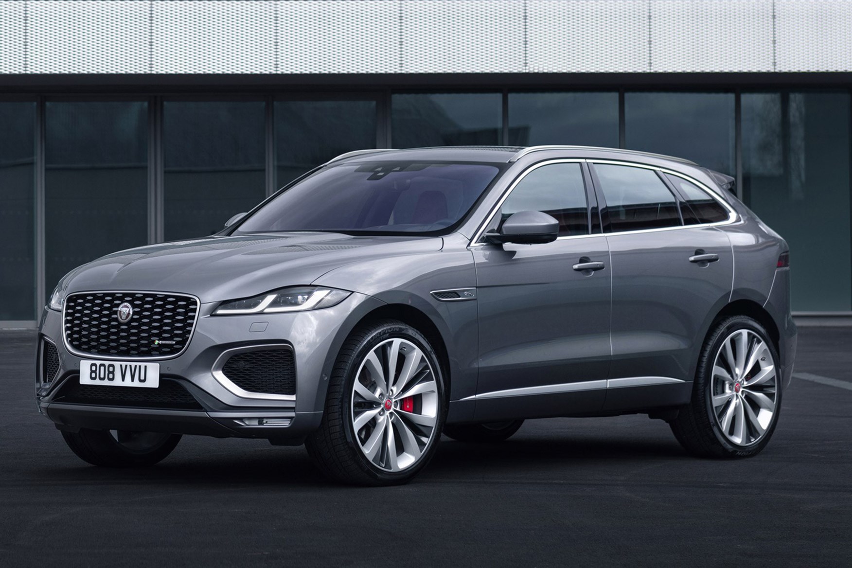 Jaguar F Pace Gets Up To Speed With New Phev Version Parkers
