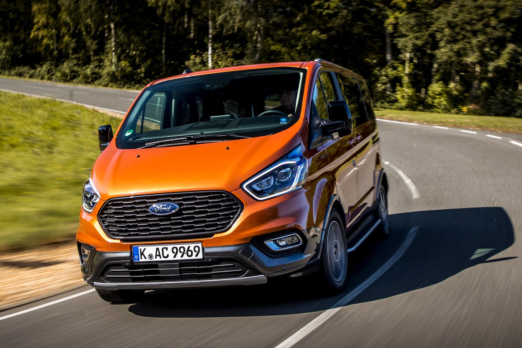 Ford Transit Custom Active review - SUV-looks for lifestyle buyers ...