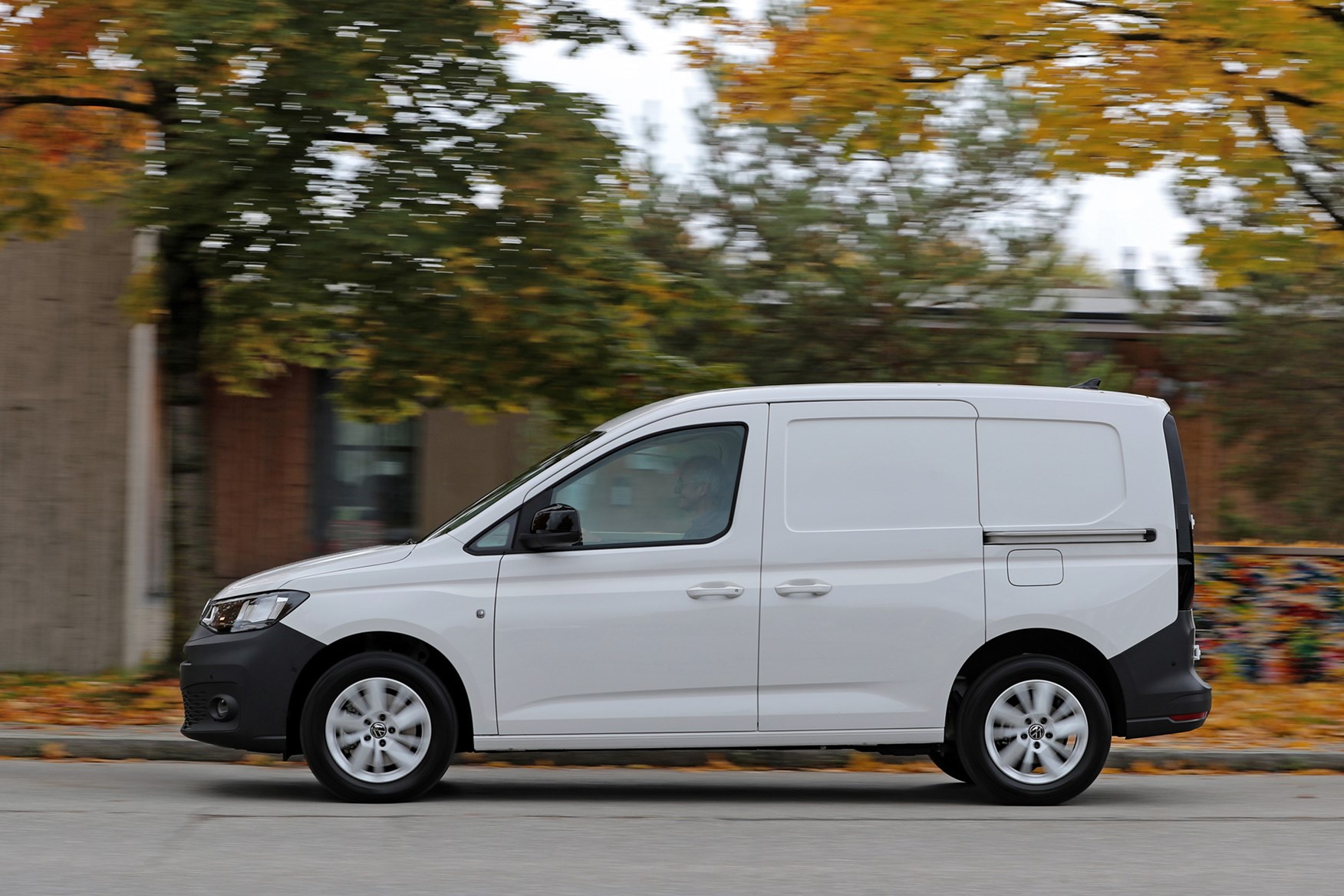 Volkswagen Caddy Cargo review (2021) Parkers