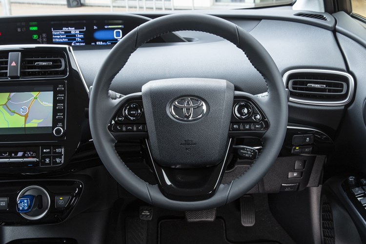 Toyota Prius Plug-in - interior