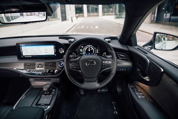 Lexus LS review (2021) interior