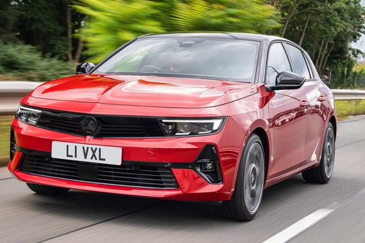 Vauxhall Astra review (2021) front view