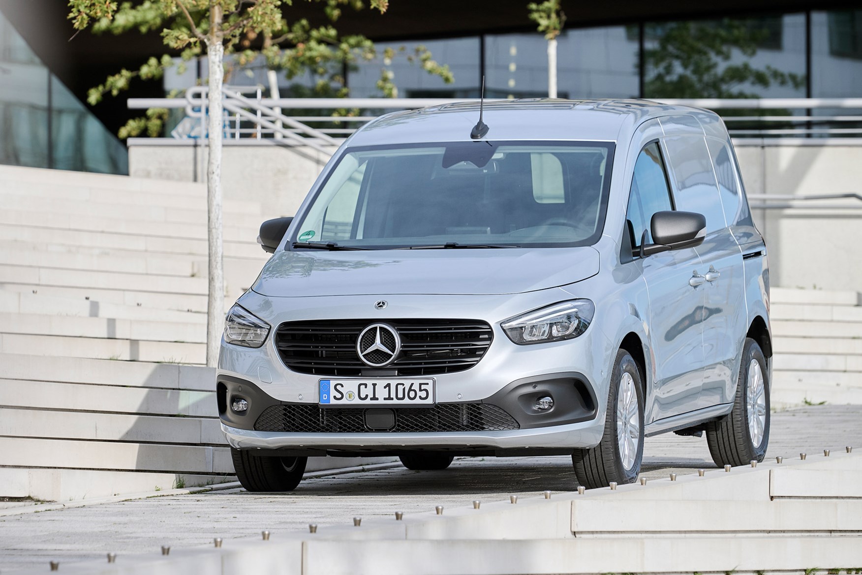 Mercedes-Benz Citan review - front view, silver, panel van