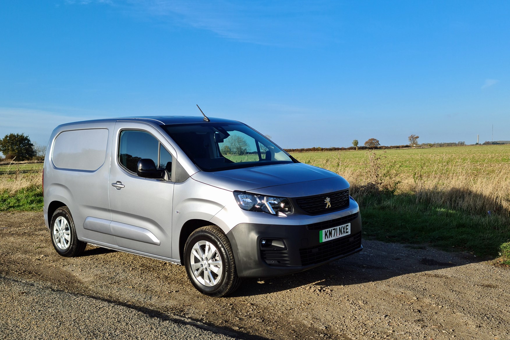 Peugeot e-Expert electric van review - front view, silver