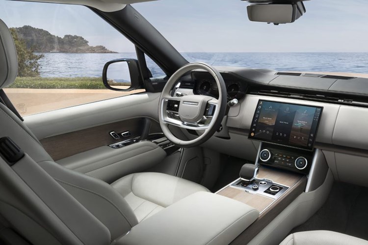 Range Rover review (2022) interior view