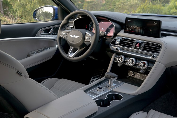 Genesis G70 Shooting Brake review (2021) interior view