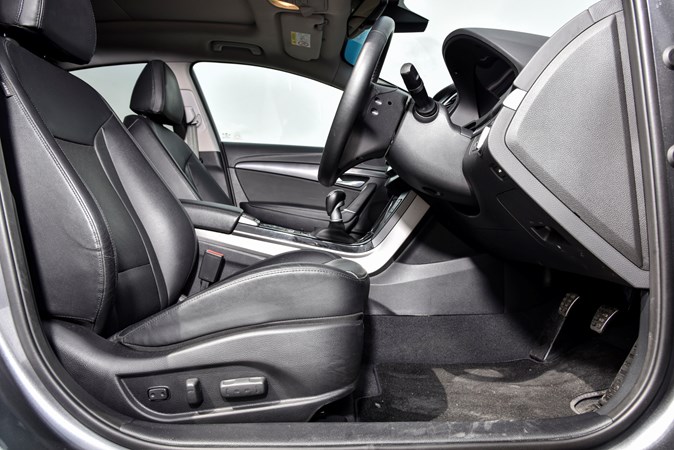 Hyundai i40 front seats 2018