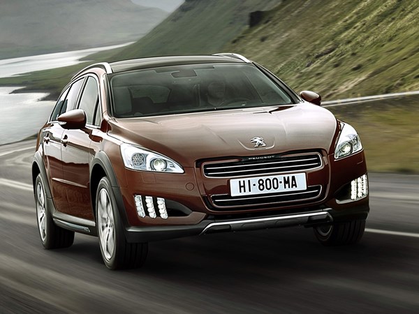 Peugeot 508 RXH review - on road