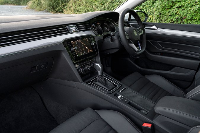 2019 VW Passat interior