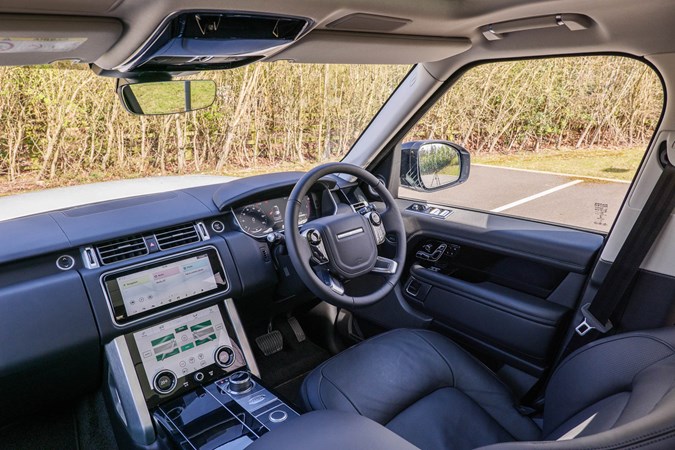 2021 Range Rover Vogue D300 driving position
