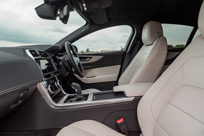 2019 Jaguar XE front seats