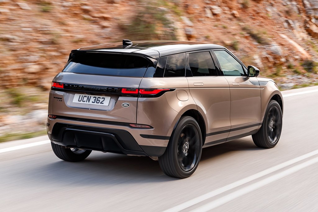 Range Rover Evoque (2024) boot space & practicality