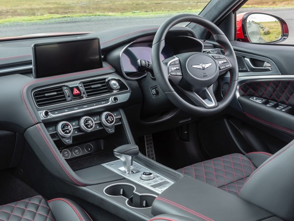 2022 Genesis G70 dash