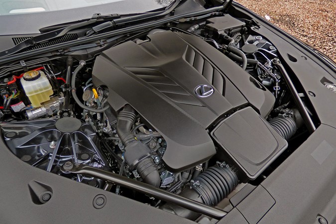 Lexus LC 500 V8 engine 2020