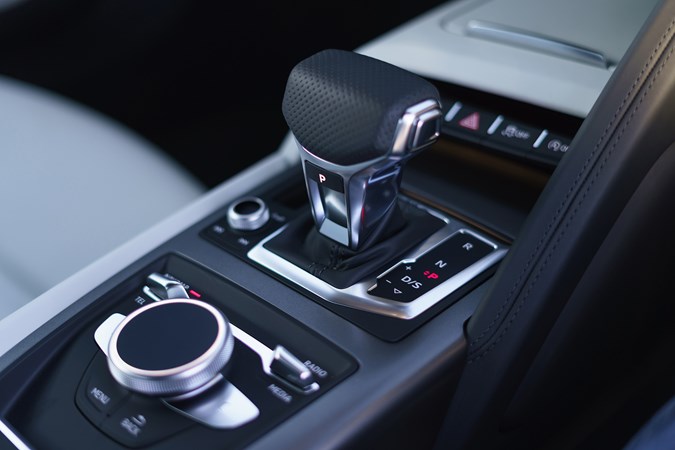 Audi R8 Coupe automatic gearbox 2020