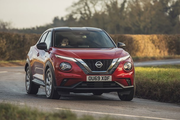 Front cornering shot of the 2020 Nissan Juke