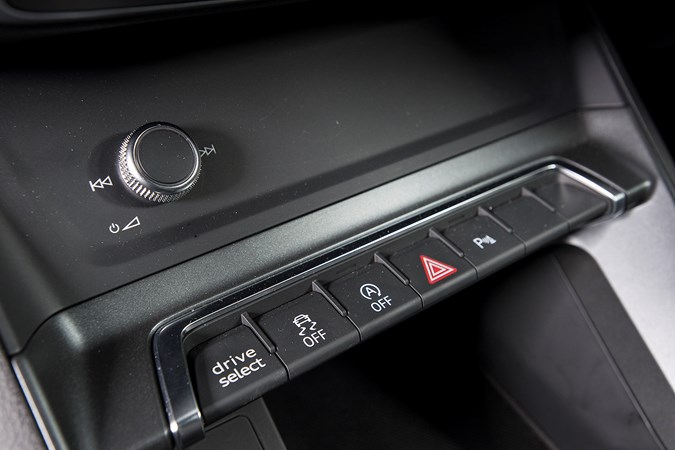 Audi Q3 drive mode controls 2018
