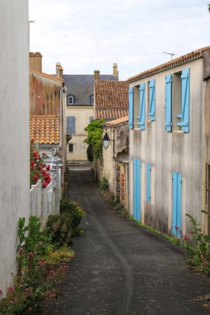 Alleyways in the island of Noirmoutier