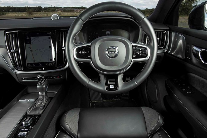 Volvo V60 interior wheel 2019
